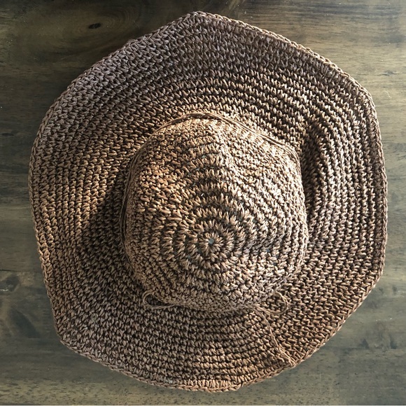 Brown Hat - Picture 1 of 7